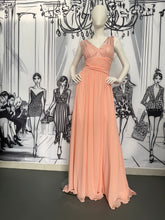 Carregar imagem no visualizador da galeria, Vestido Longo com Alças Decoradas