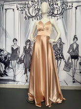 Carregar imagem no visualizador da galeria, Vestido longo