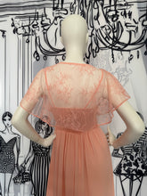 Carregar imagem no visualizador da galeria, Vestido longo com renda delicada