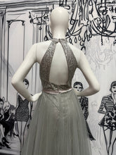 Carregar imagem no visualizador da galeria, Vestido longo brilho suave com costas abertas