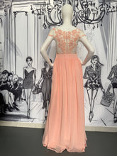 Carregar imagem no visualizador da galeria, Vestido Longo com Renda
