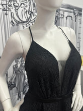 Carregar imagem no visualizador da galeria, Vestido em renda