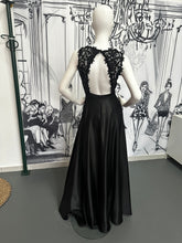Carregar imagem no visualizador da galeria, Vestido longo Preto