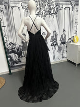 Carregar imagem no visualizador da galeria, Vestido em renda