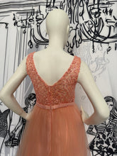 Carregar imagem no visualizador da galeria, Vestido Longo Bordado e Tule