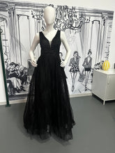 Carregar imagem no visualizador da galeria, Vestido longo preto