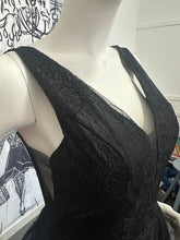 Carregar imagem no visualizador da galeria, Vestido longo preto