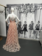 Carregar imagem no visualizador da galeria, Vestido em renda