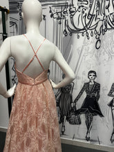 Carregar imagem no visualizador da galeria, Vestido em renda