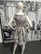 Carregar imagem no visualizador da galeria, Vestido curto estampado animal